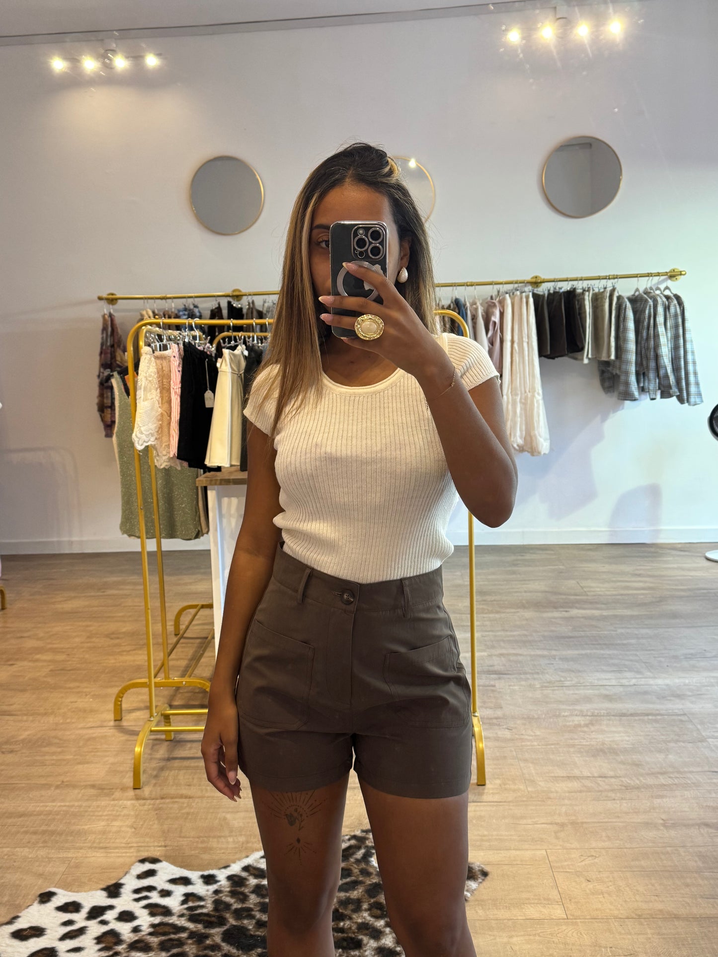 Short Marron Ultra Doux à Poches
