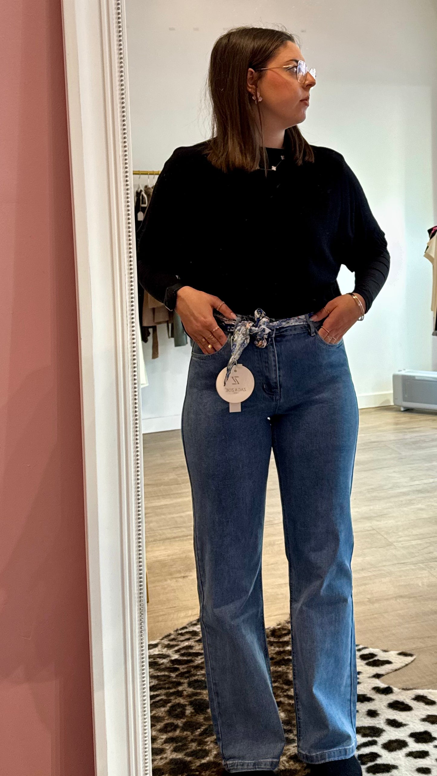 Jean avec foulard à la taille
