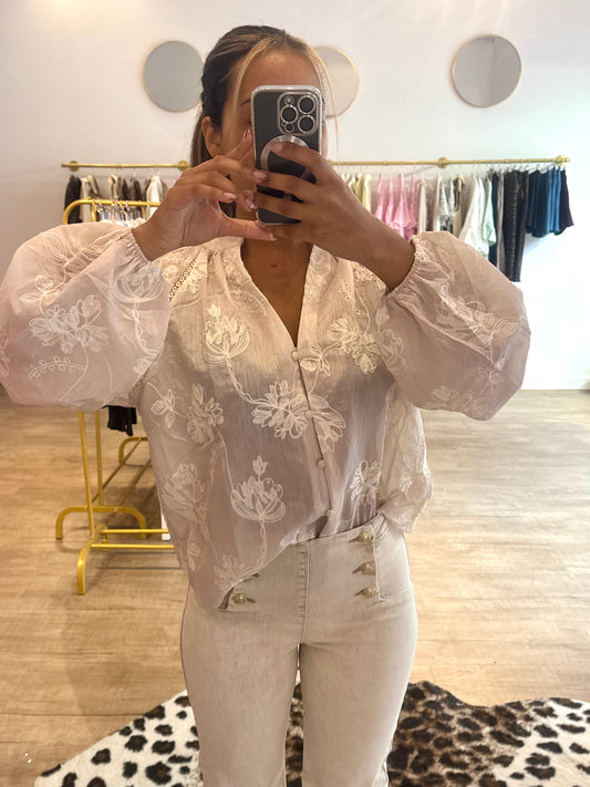 Chemisier beige satiné