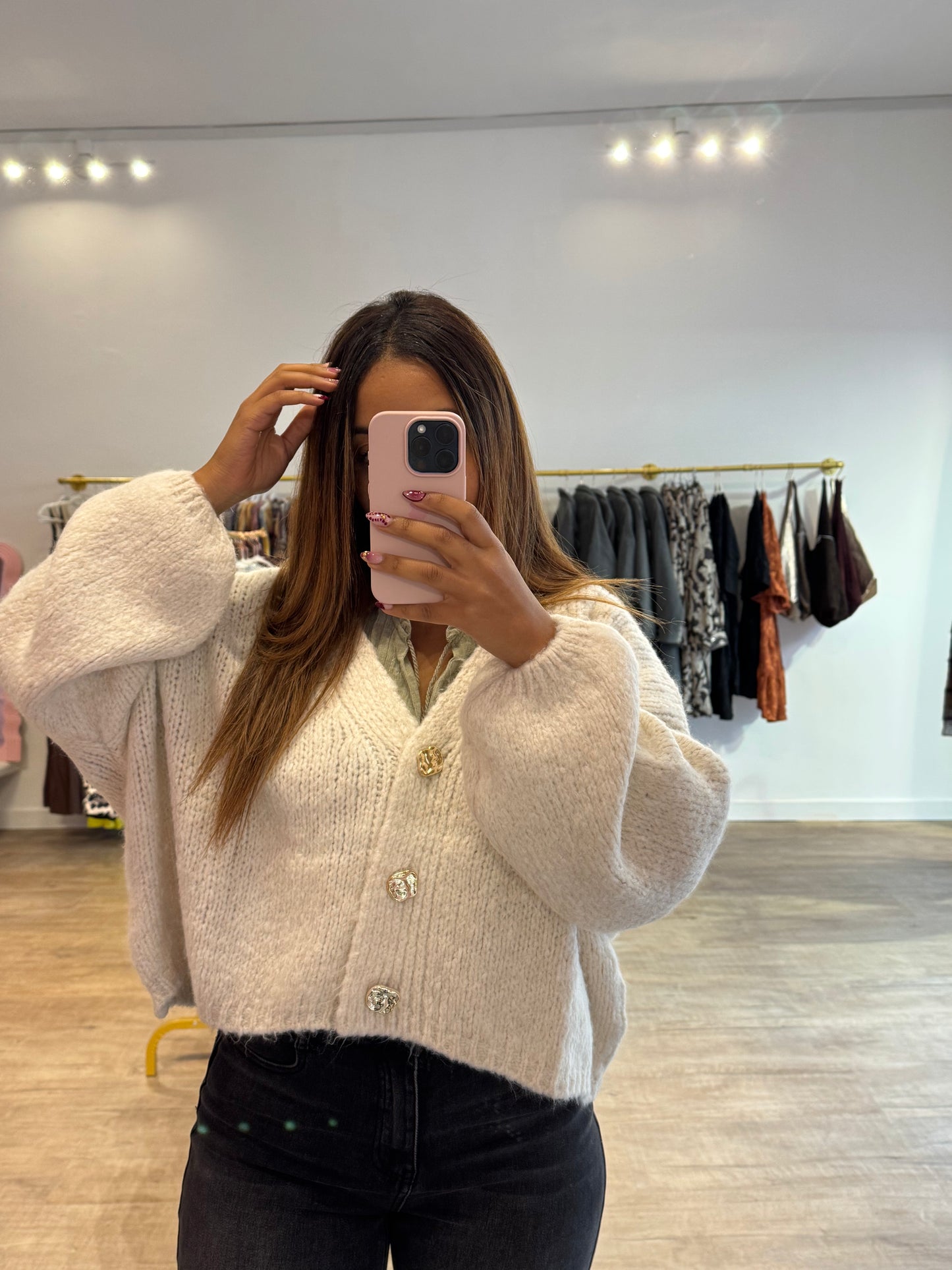 Gilet Blanc à Boutons Dorés