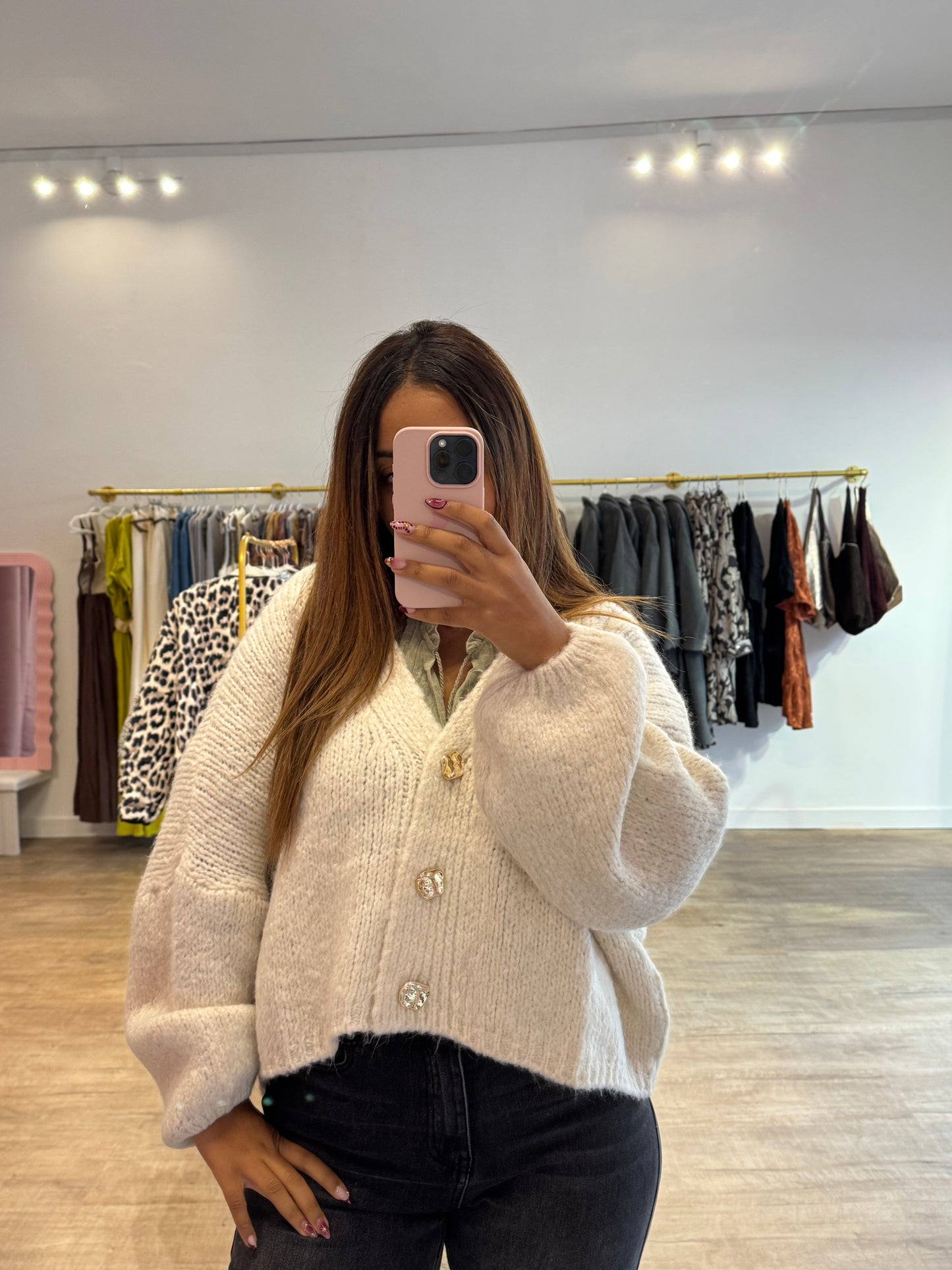 Gilet Blanc à Boutons Dorés