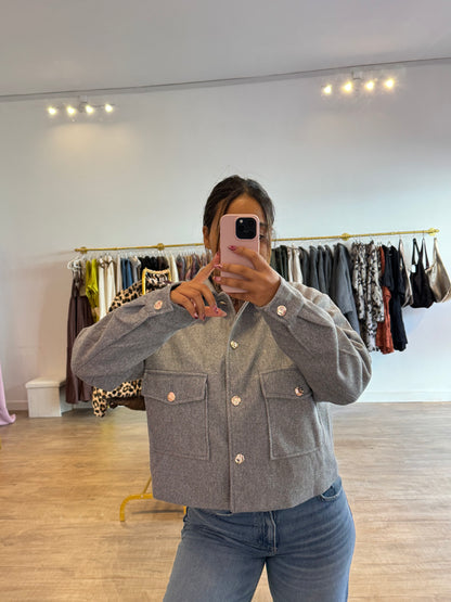 Trench Court Gris à Boutons Dorés