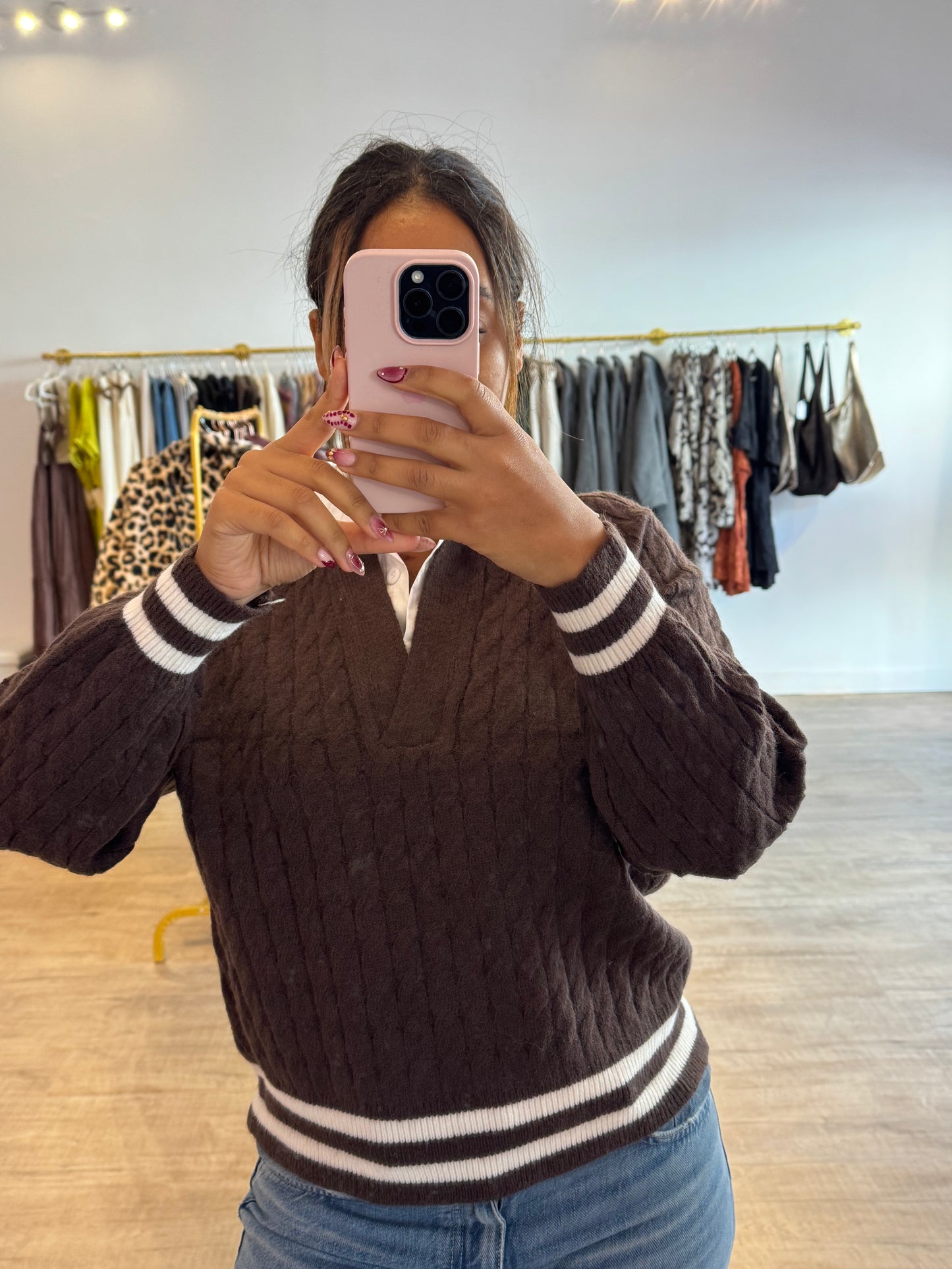 Pull Marron Tressé avec Col Chemise Intégré