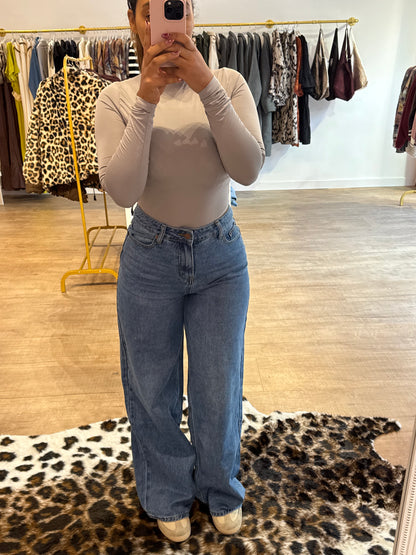 Jean brut jambe large