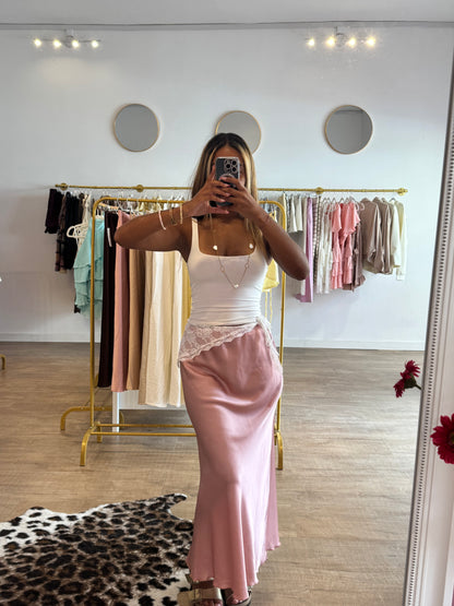 Jupe satinée rose