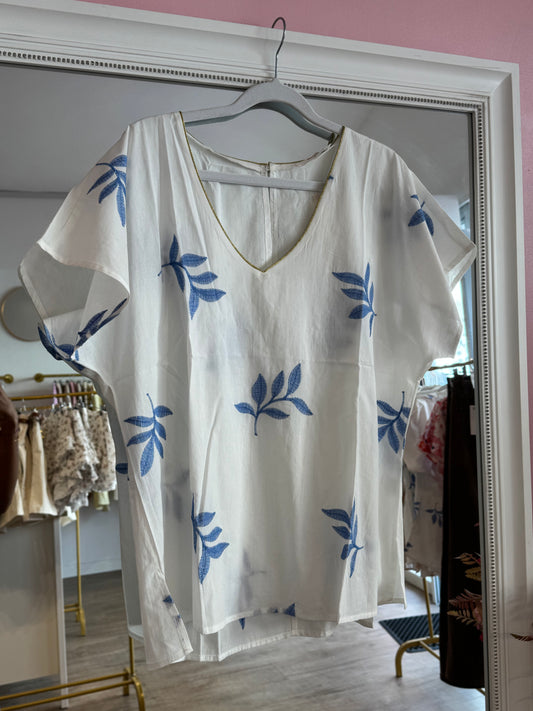 Blouse blanche à feuilles bleues - Grande Taille