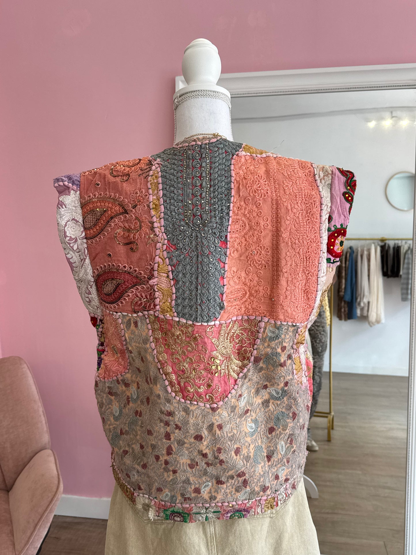 Veste sans manches patchwork rose brillante