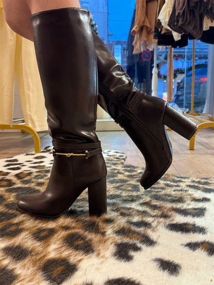 Bottes marron à talons