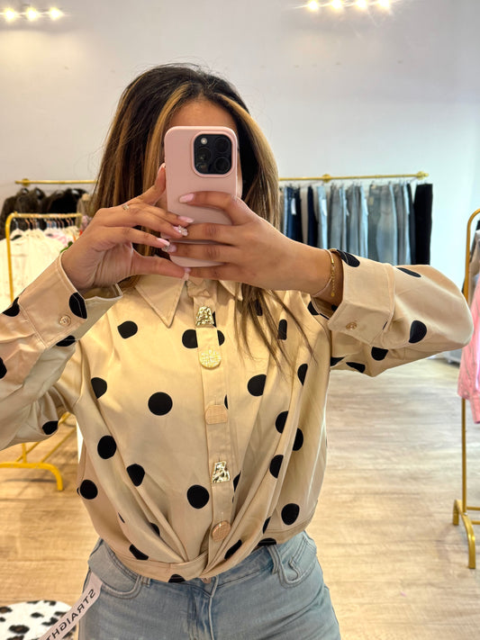 Blouse Élégance Crème à Pois Noirs et Boutons Dorés
