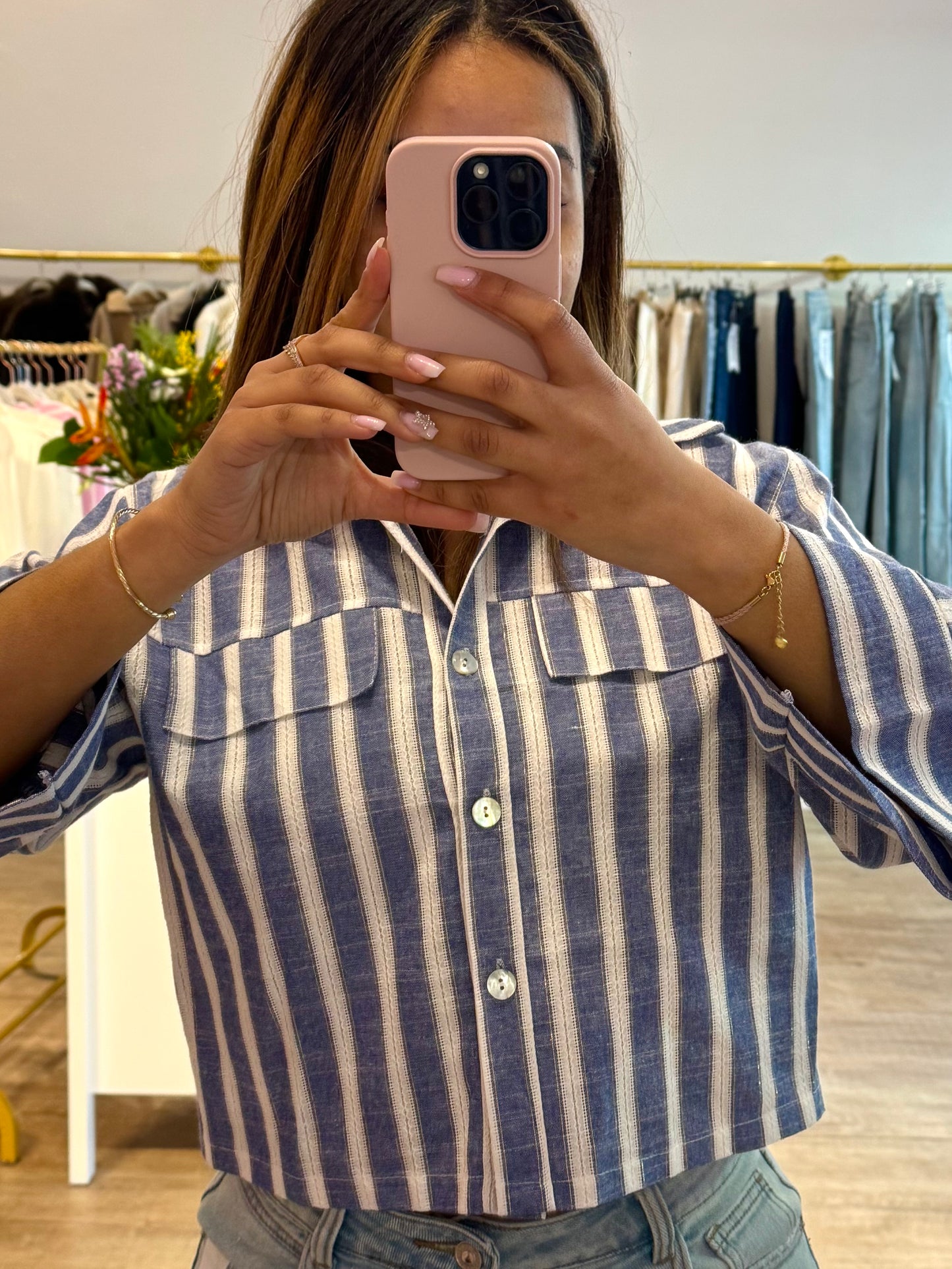 Chemisier Bleu à Rayures Blanches, Boutons Nacrés & Effet Poche