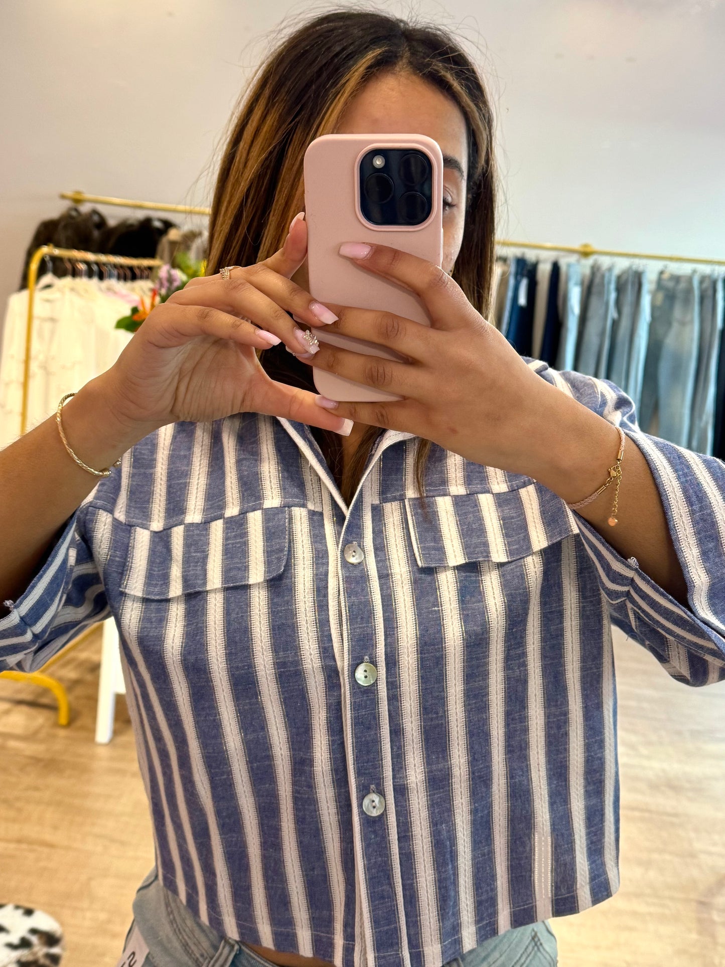 Chemisier Bleu à Rayures Blanches, Boutons Nacrés & Effet Poche