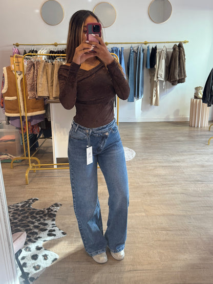 Jeans à boutons croisés